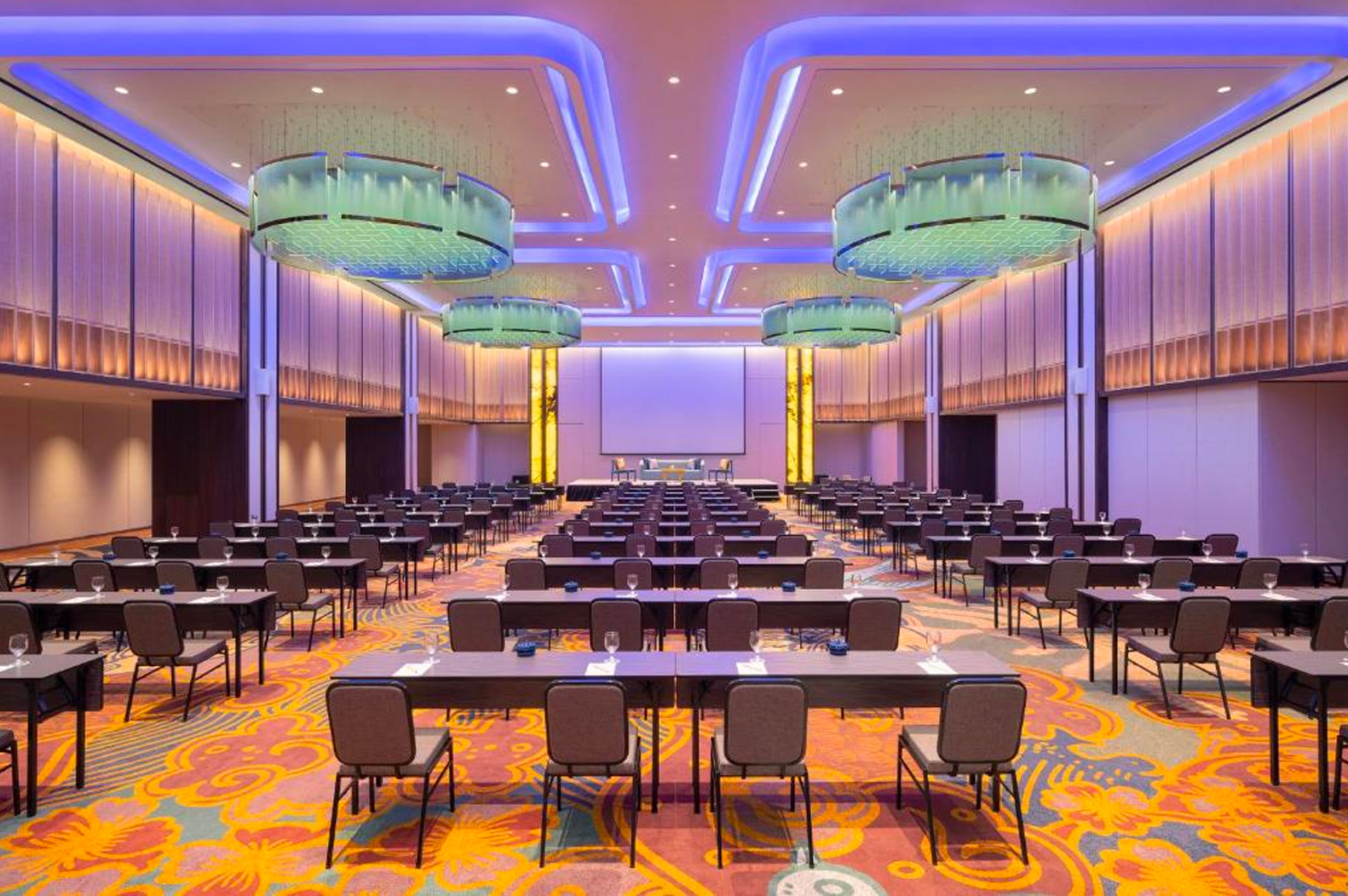 Hotel Episode Gading Serpong cover image